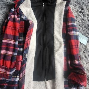 Juniors Medium Hooded Zip Up Flannel